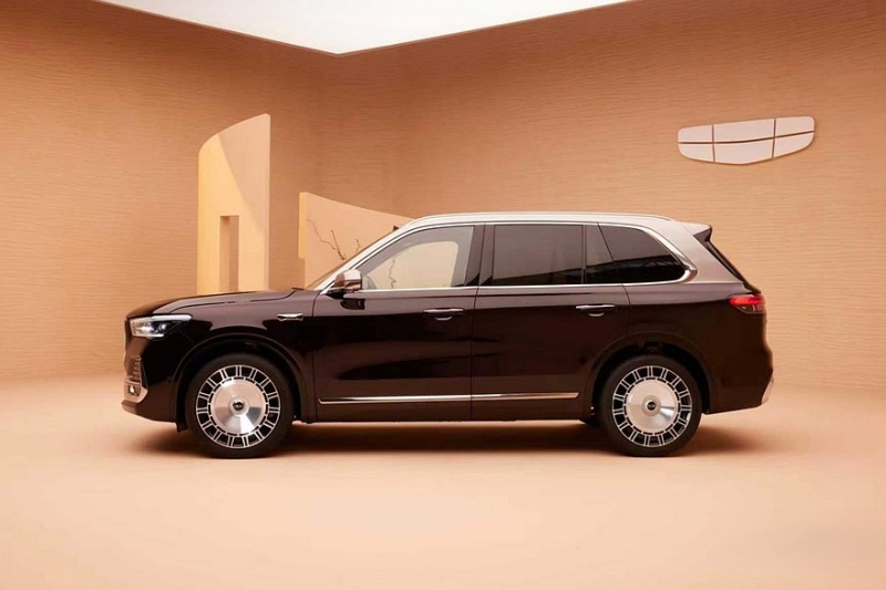 Роскошный кроссовер Geely Monjaro Plus готовится к старту продаж
