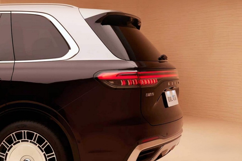 Роскошный кроссовер Geely Monjaro Plus готовится к старту продаж